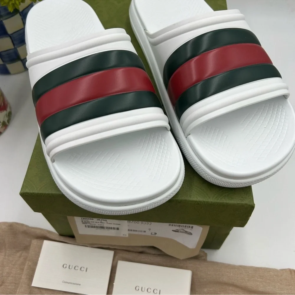 Men’s Gucci, Ace Web, striped rubber pool slide size 9 made in Italy.